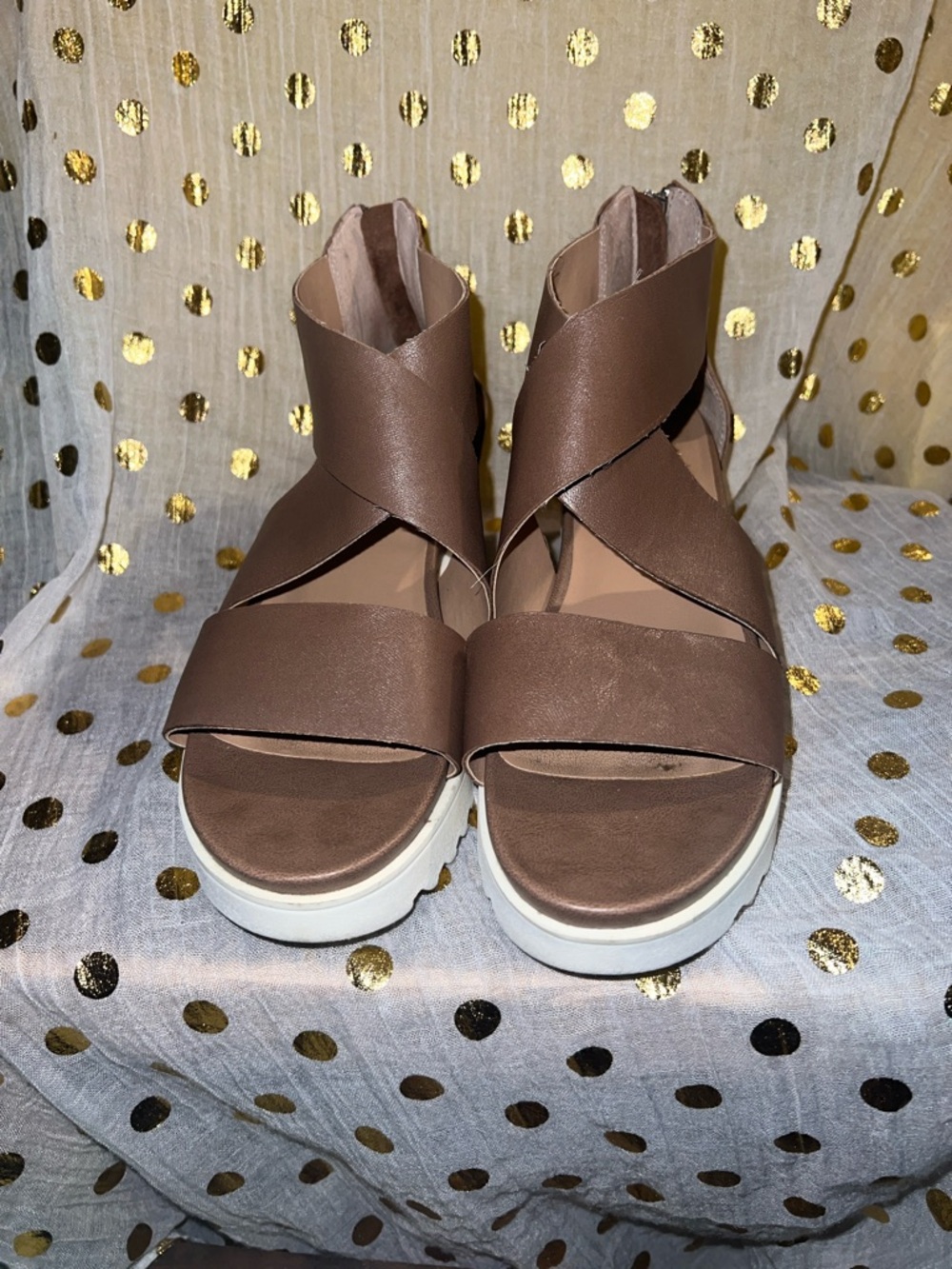 Esteven madden Women’s Brown Crisscross Platform Sandals